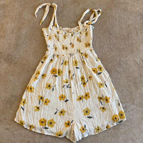 Billabong Pants - Billabong Womens Yellow Floral Smocked Tie Shoulder Romper White Size Medium